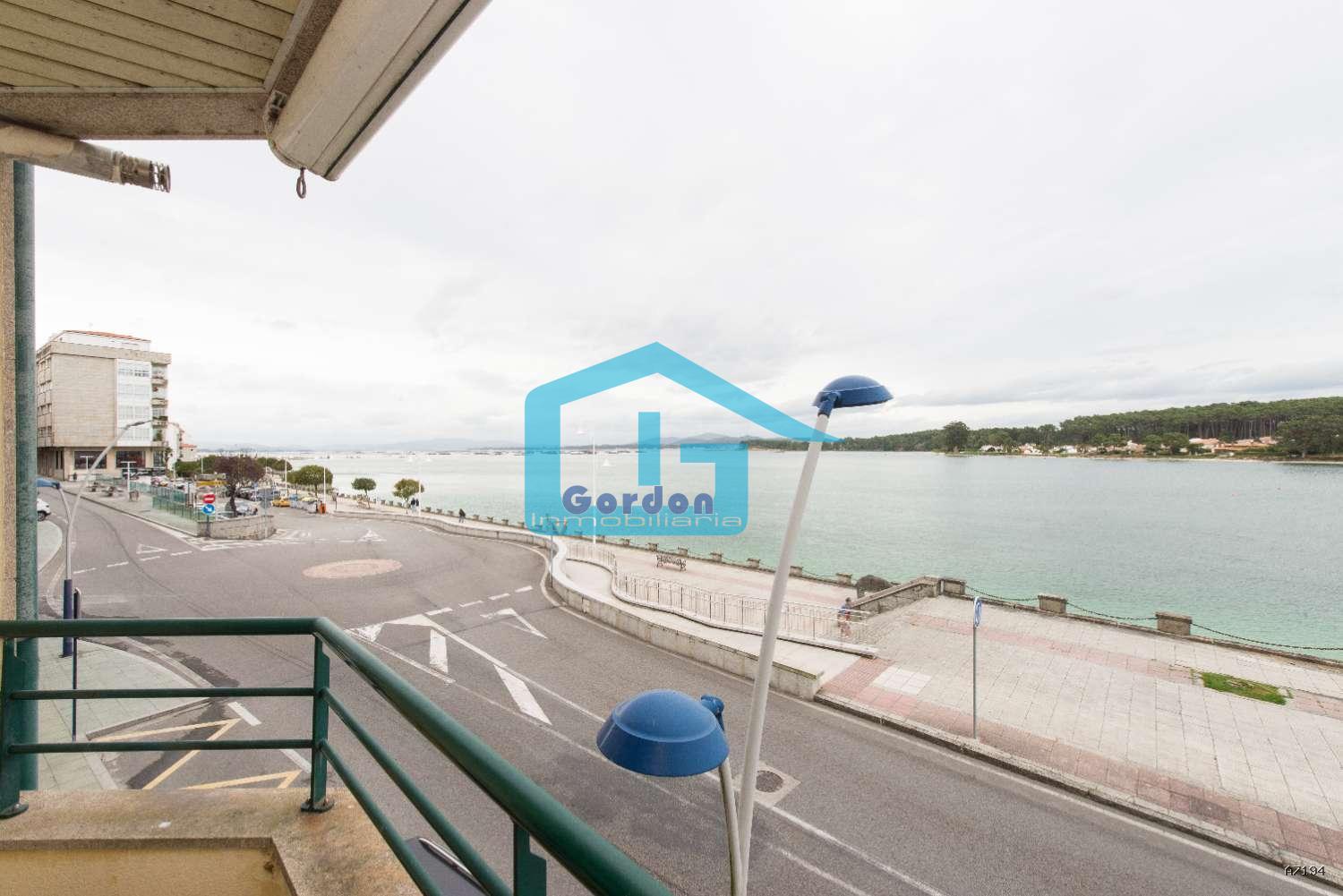 Flat for Sale in Grove, O