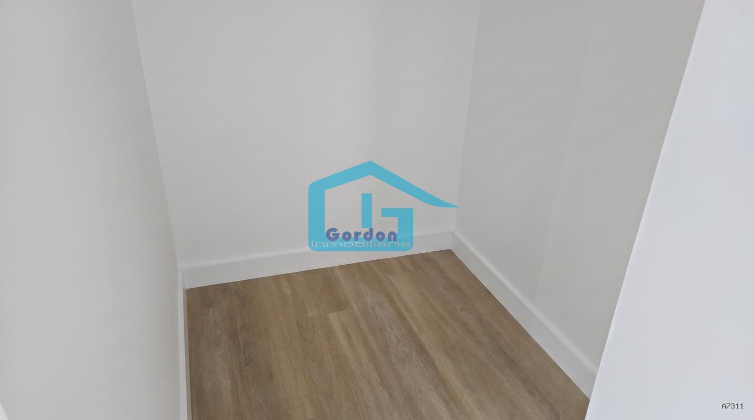 Flat for Sale in Sanxenxo