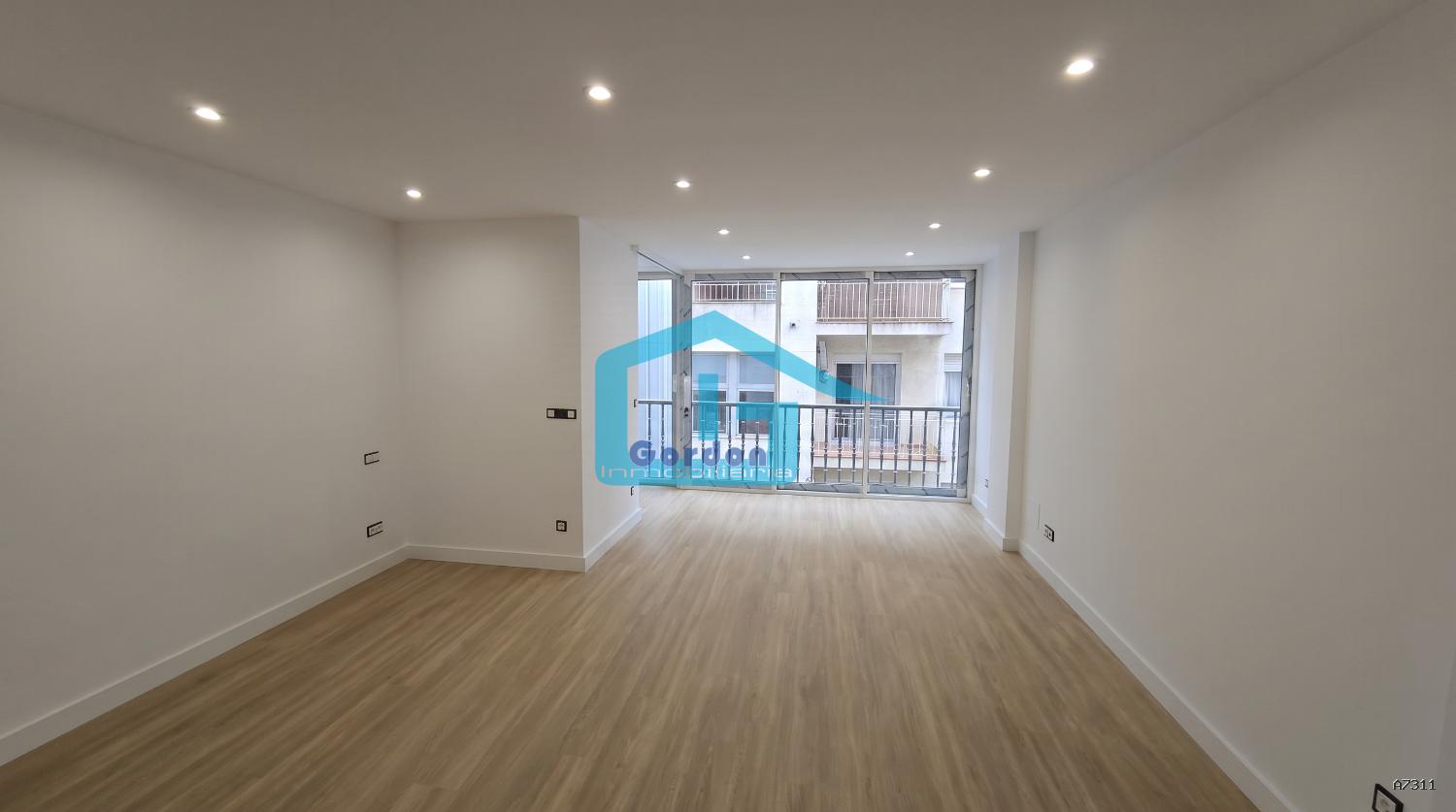 Flat for Sale in Sanxenxo