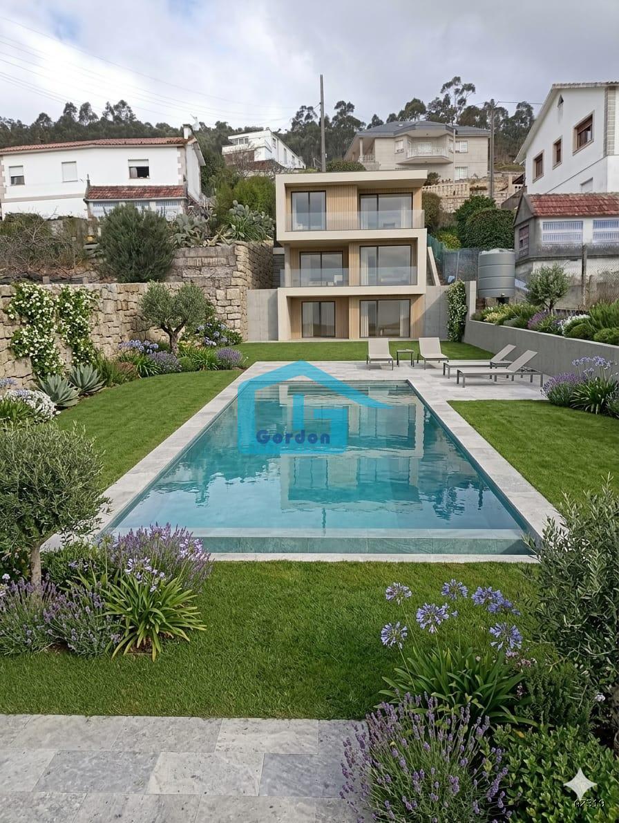 Finca en Venta en Sanxenxo
