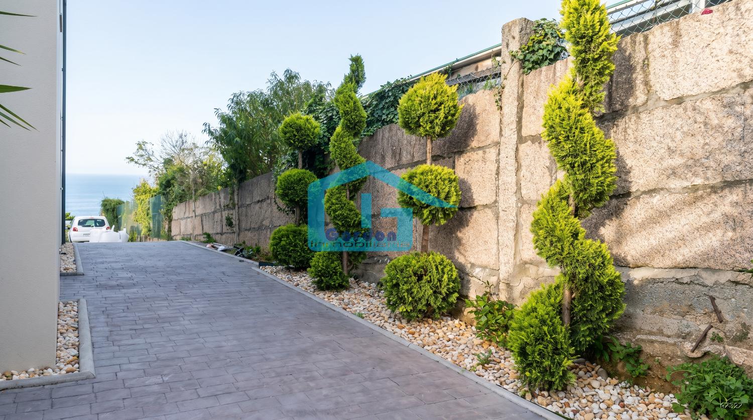Chalet for Sale in Sanxenxo