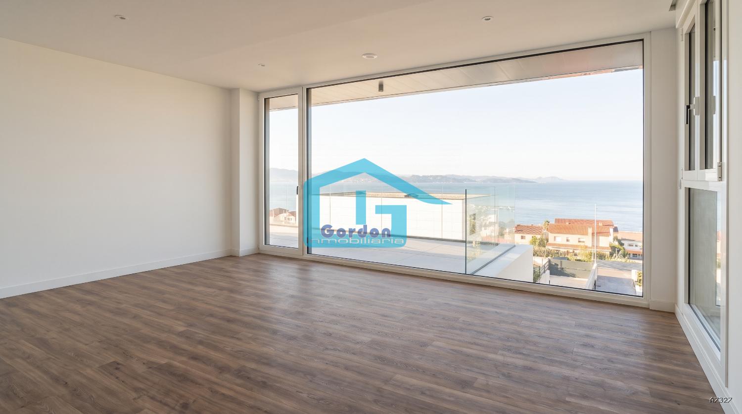 Chalet for Sale in Sanxenxo