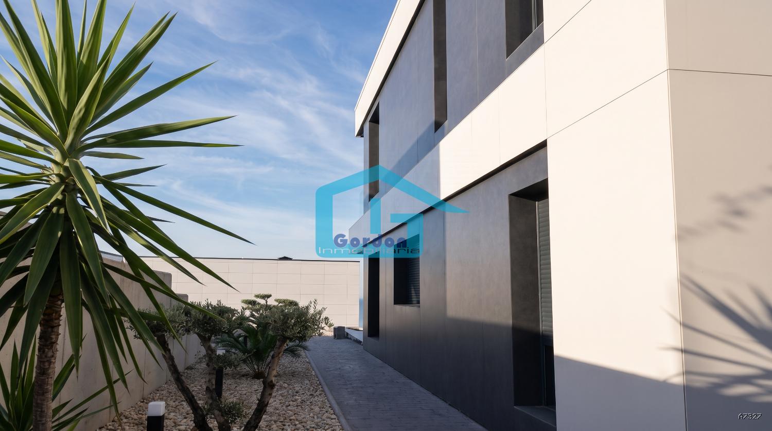 Chalet for Sale in Sanxenxo