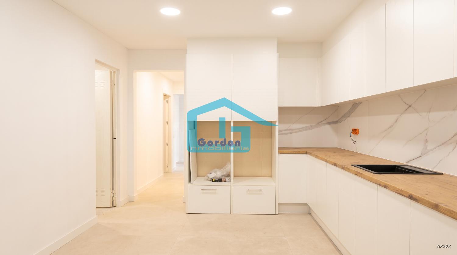 Chalet for Sale in Sanxenxo