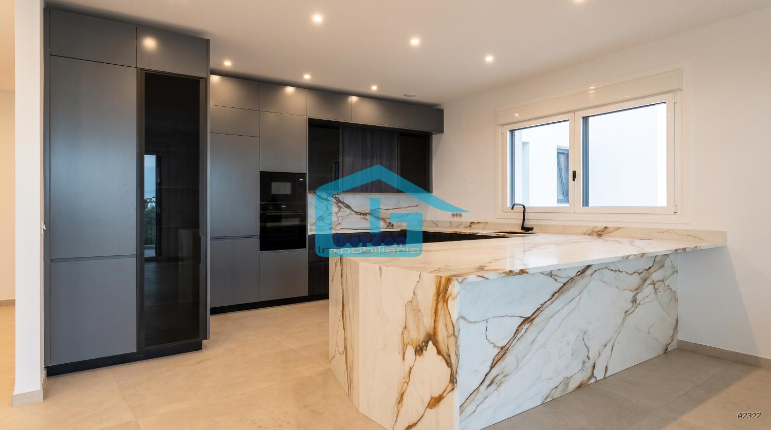 Chalet for Sale in Sanxenxo