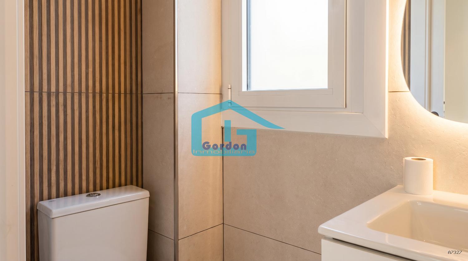 Chalet for Sale in Sanxenxo