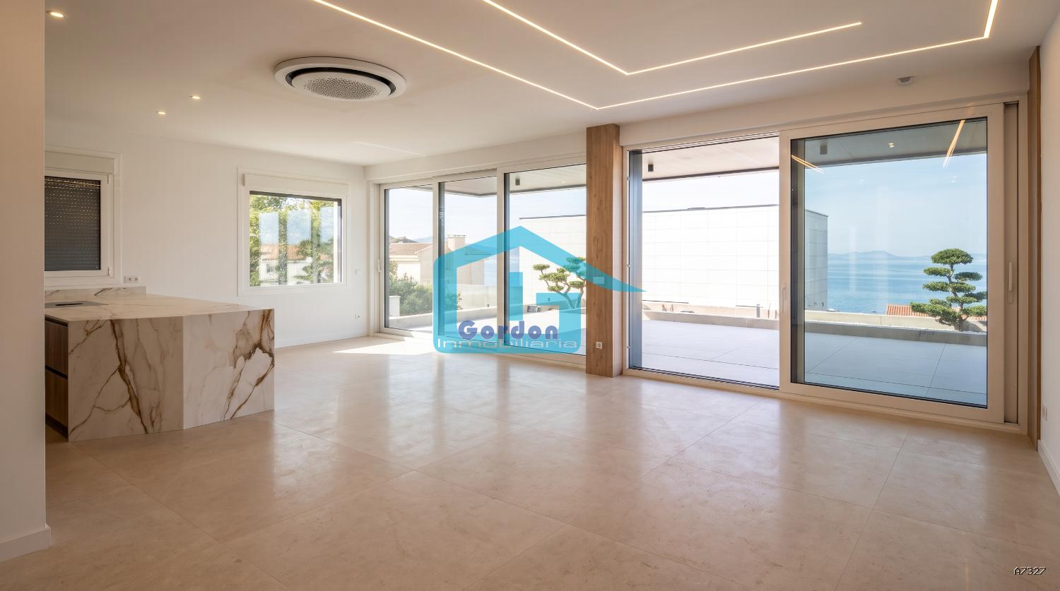 Chalet for Sale in Sanxenxo