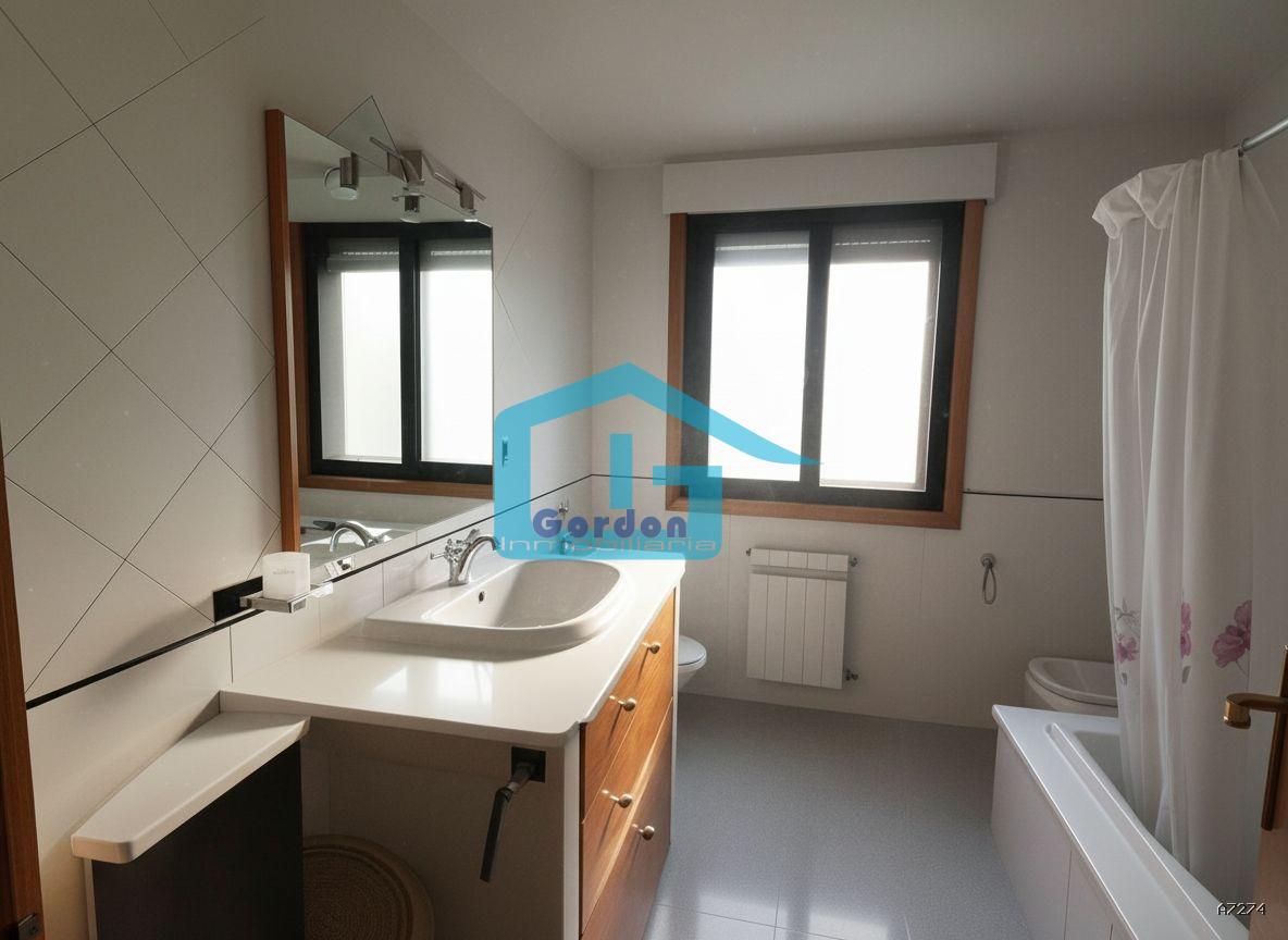 Chalet for Sale in Sanxenxo