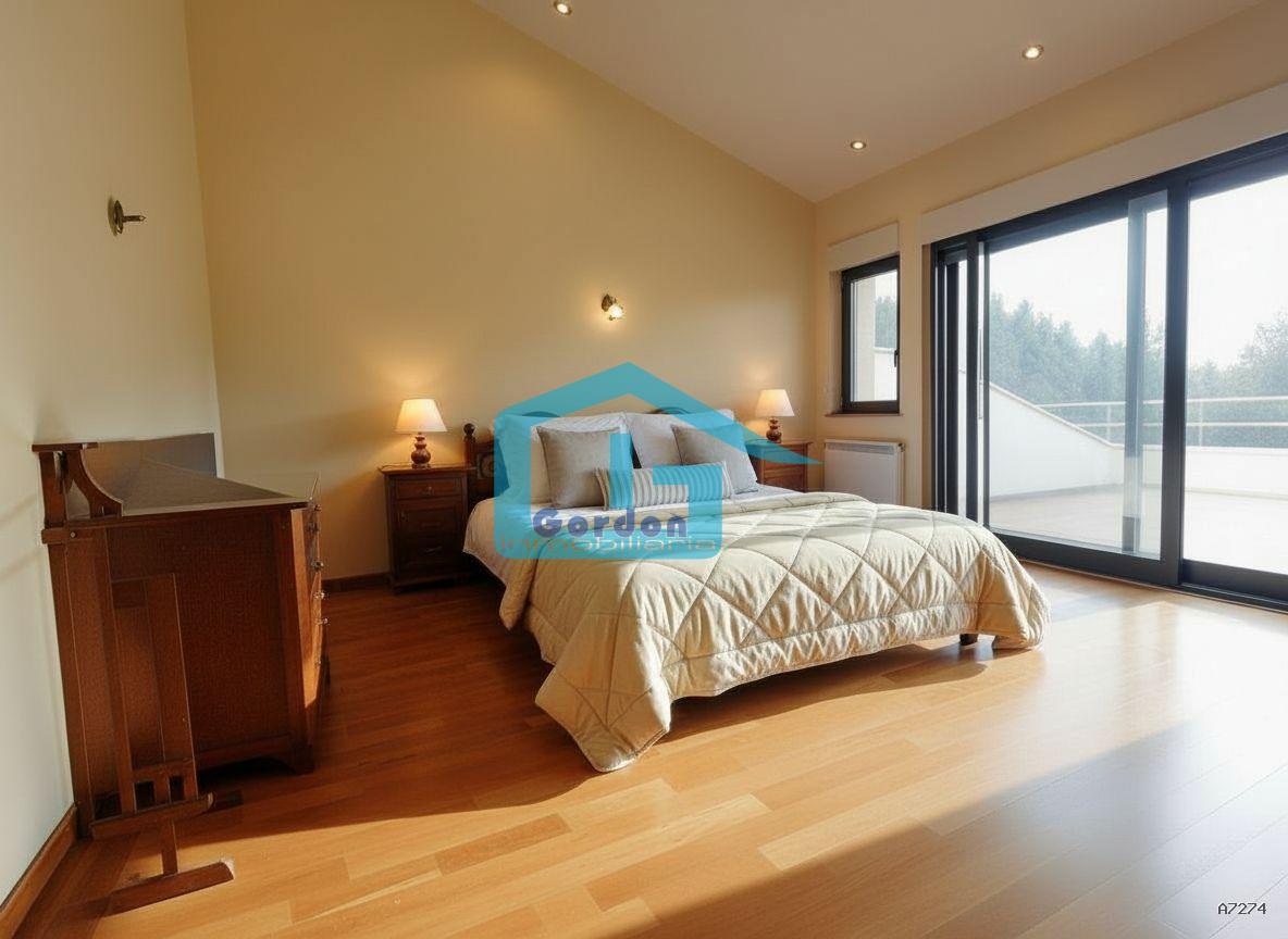 Chalet for Sale in Sanxenxo