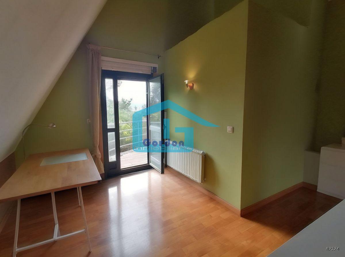 Chalet for Sale in Sanxenxo