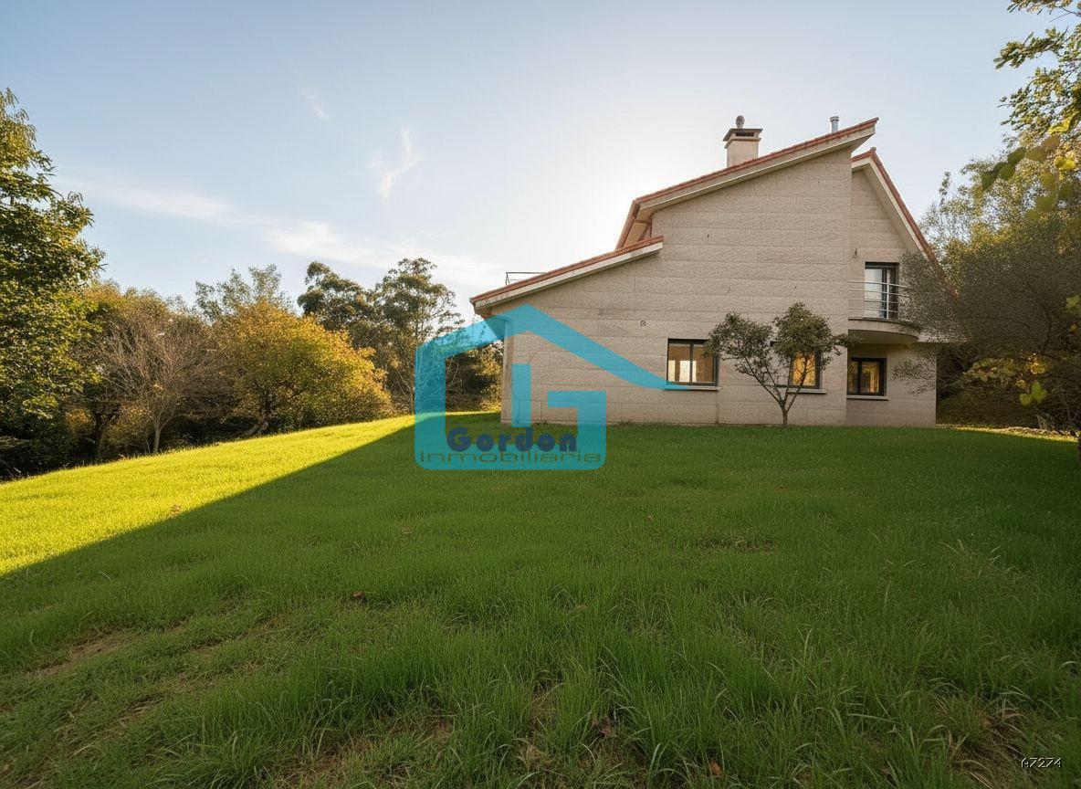 Chalet for Sale in Sanxenxo