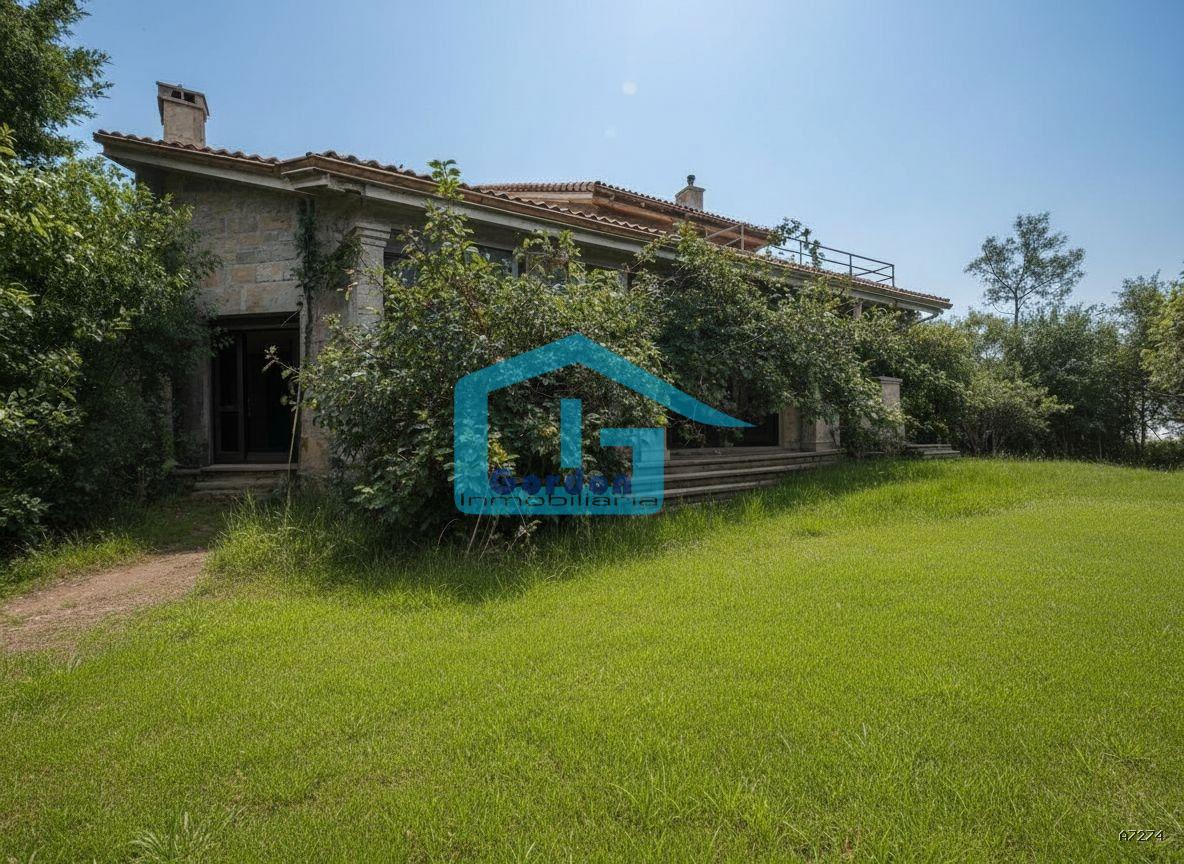 Chalet for Sale in Sanxenxo