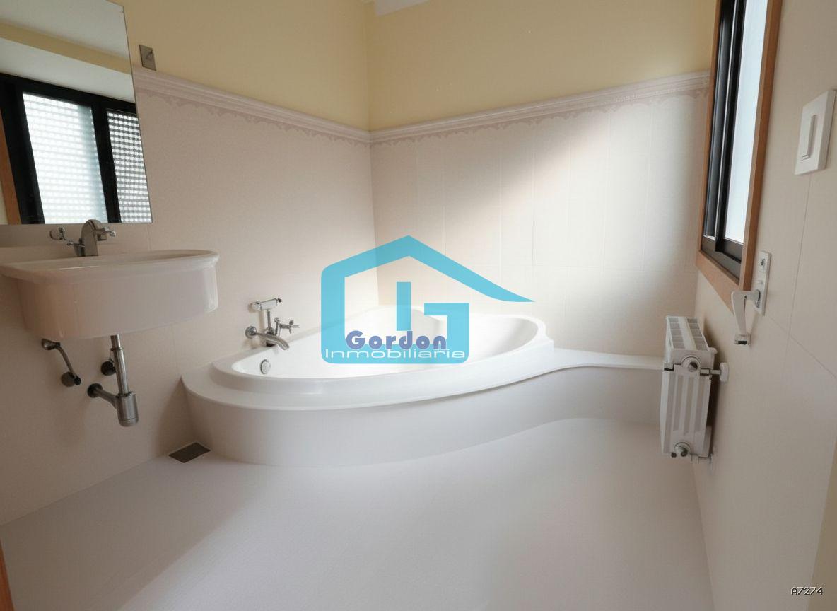 Chalet for Sale in Sanxenxo