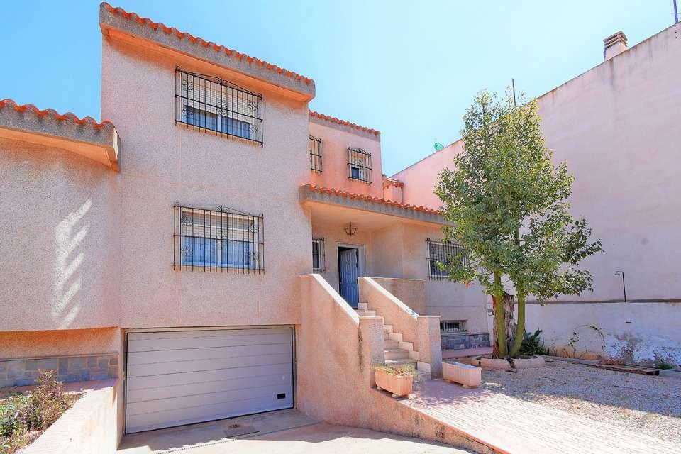 Villa for Sale in Cartagena