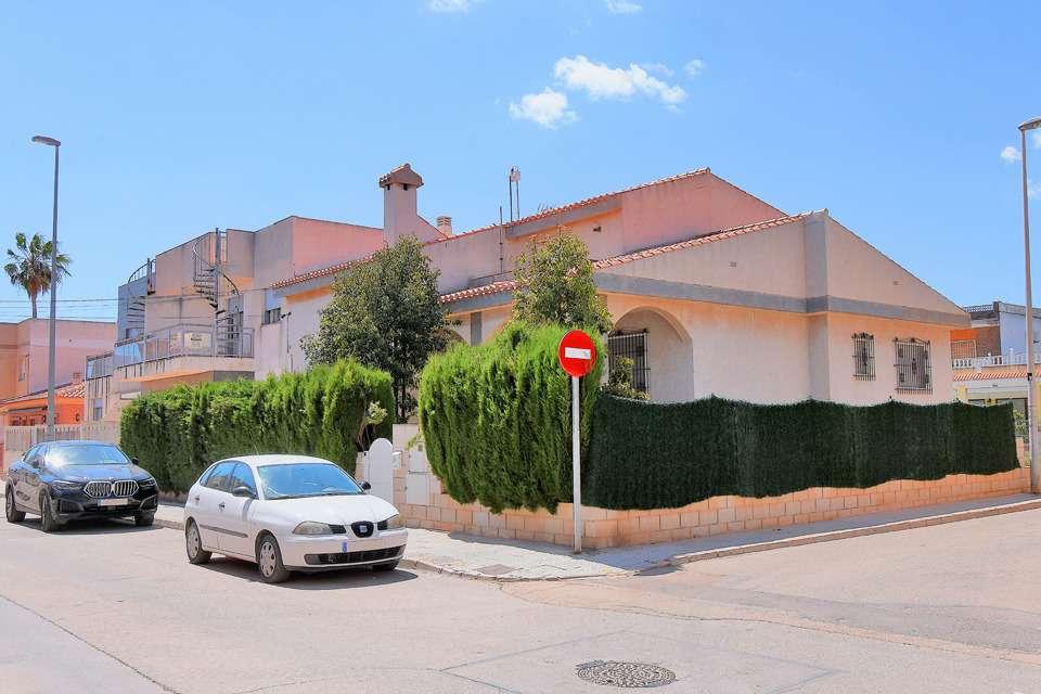 Villa for Sale in Cartagena