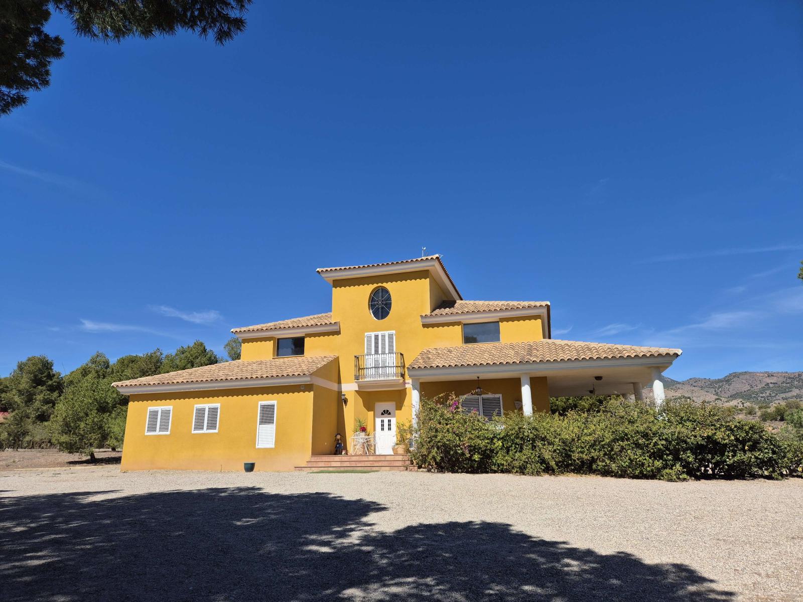 Villa for Sale in Totana