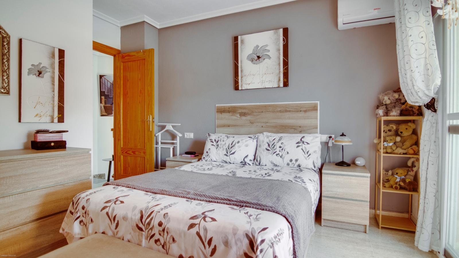House for Sale in Los Alcázares