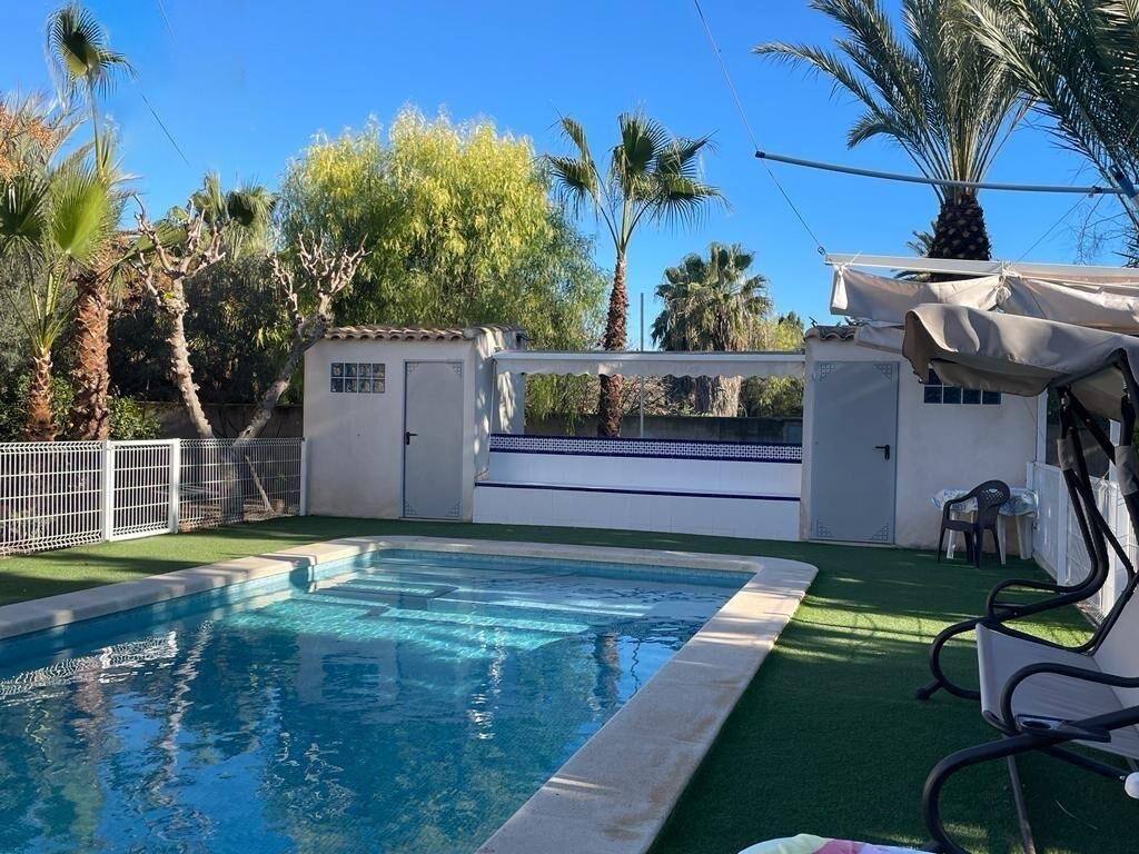 Villa en Venta en Los Alcázares