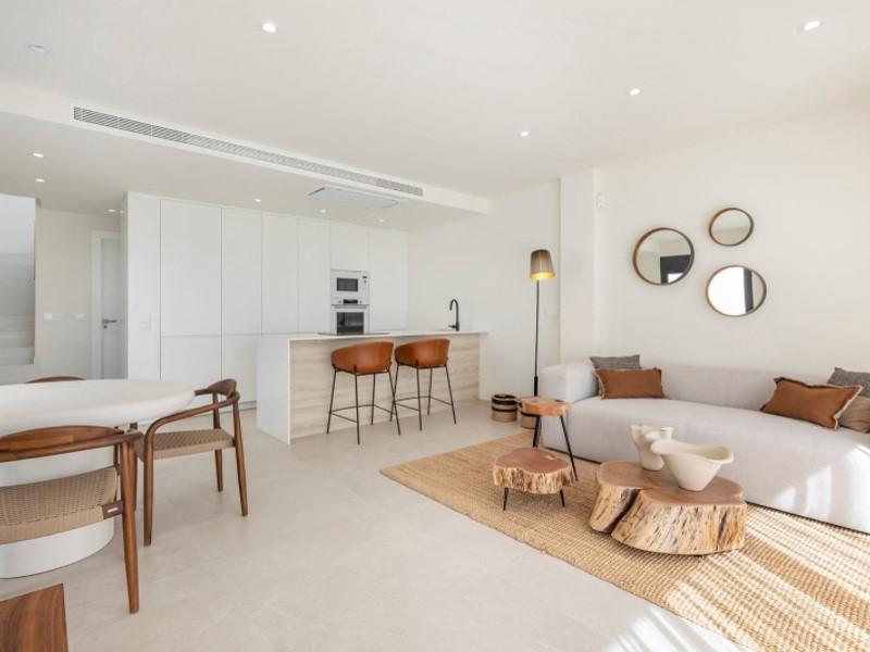 Villa for Sale in Los Alcázares