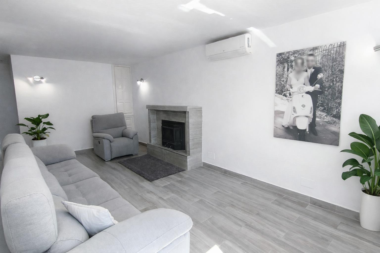 Chalet for Sale in Turre