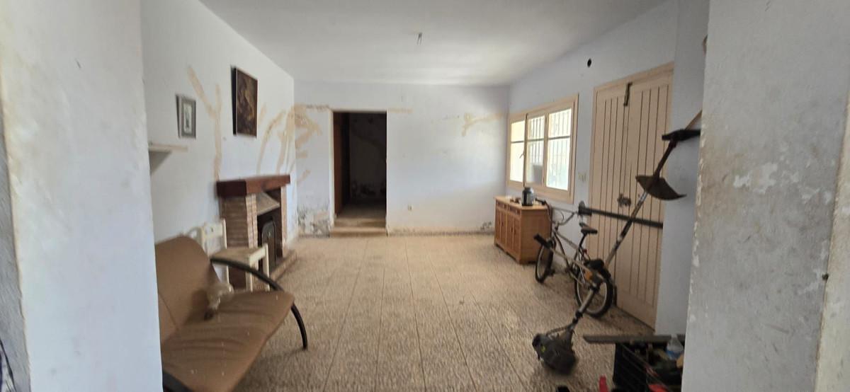 Villa for Sale in Estepona