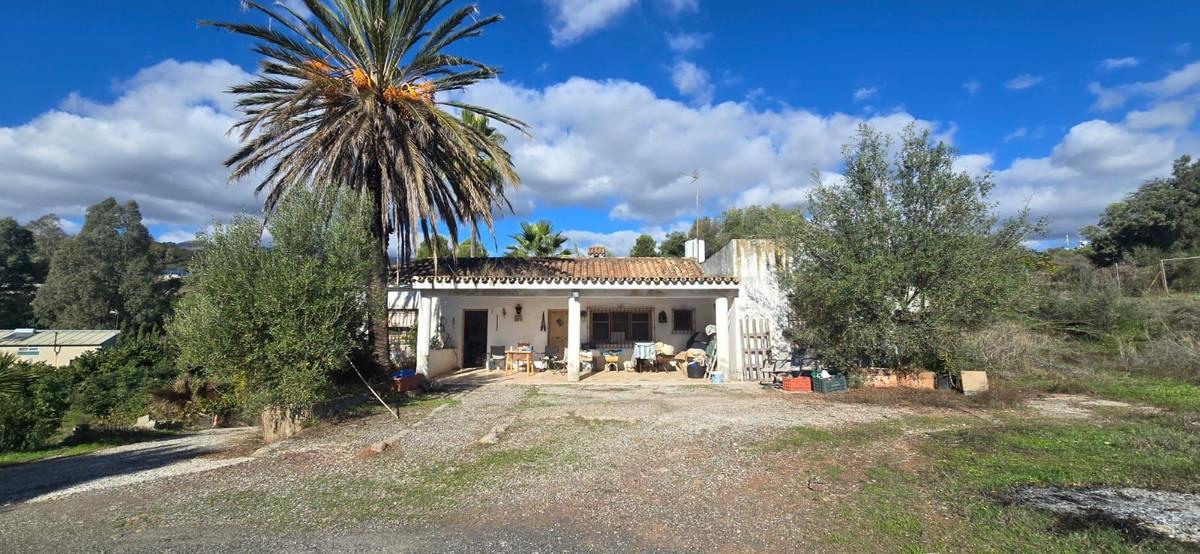 Villa for Sale in Estepona