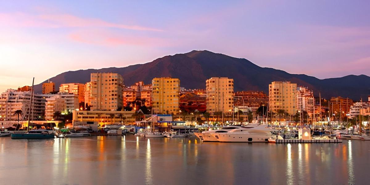 Apartment for Holiday Rental in Manilva