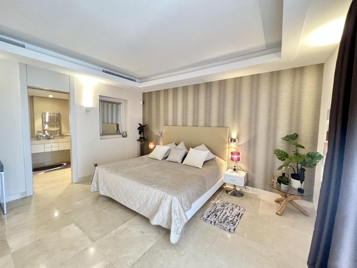 Villa for Sale in Estepona