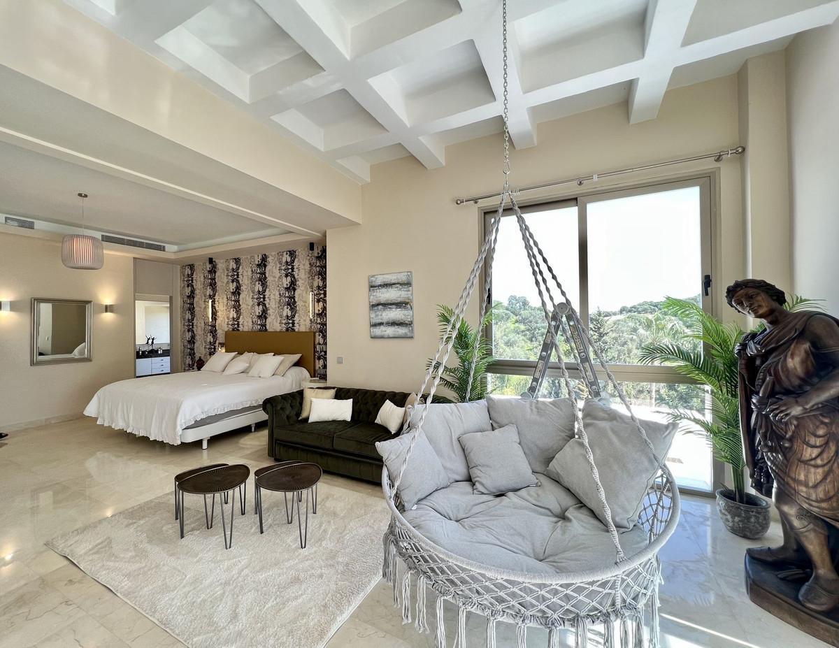Villa for Sale in Estepona