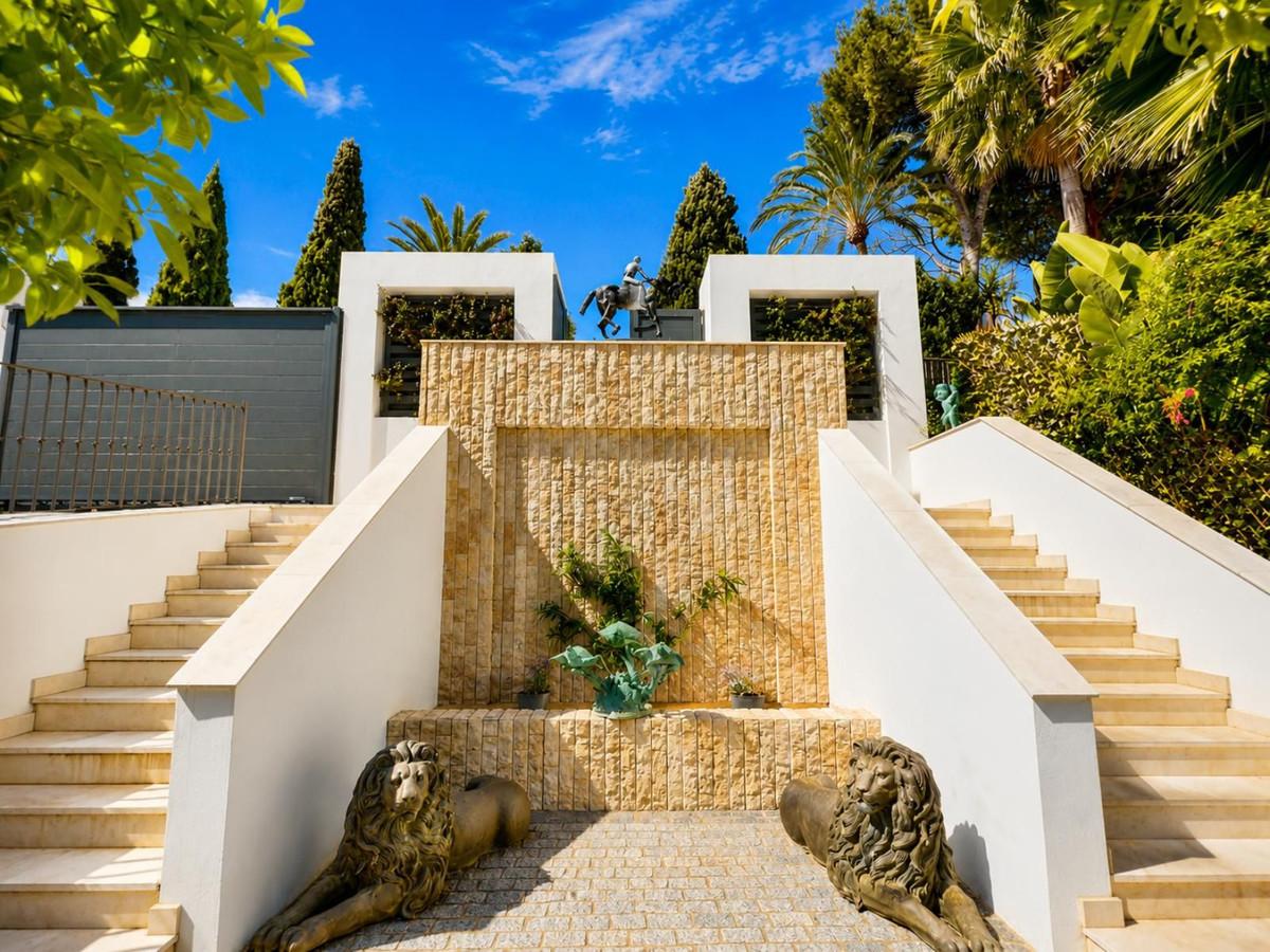 Villa for Sale in Estepona