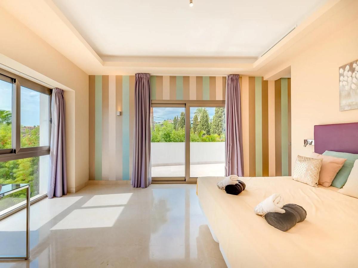 Villa for Sale in Estepona
