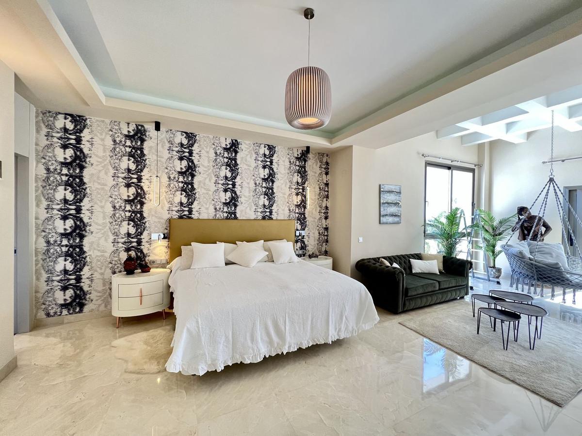 Villa for Sale in Estepona