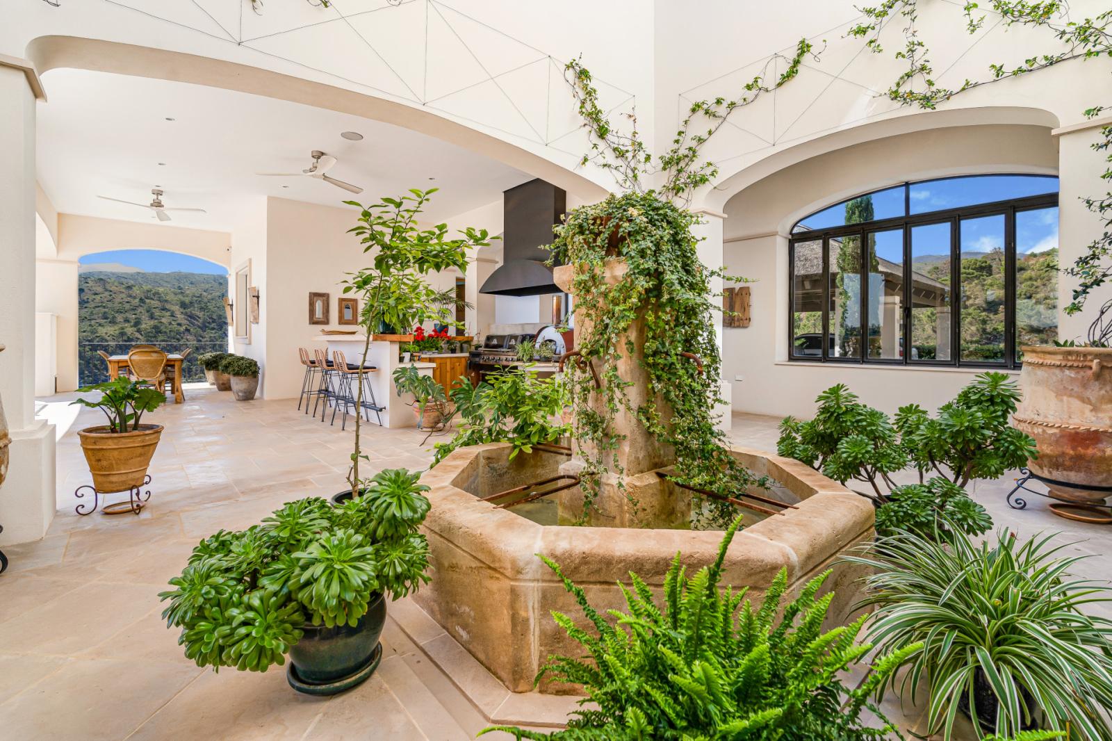 Villa for Sale in Benahavís