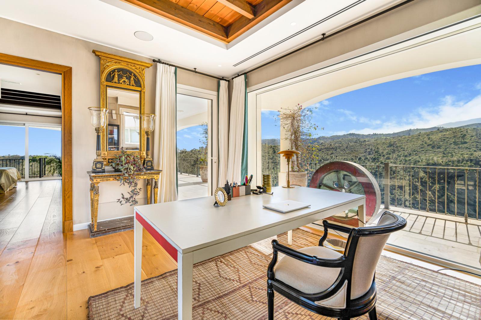 Villa for Sale in Benahavís