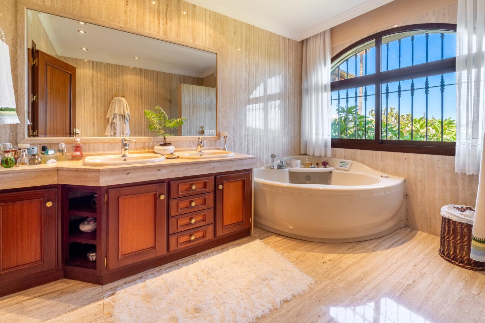 Semi-detached House for Sale in Marbella