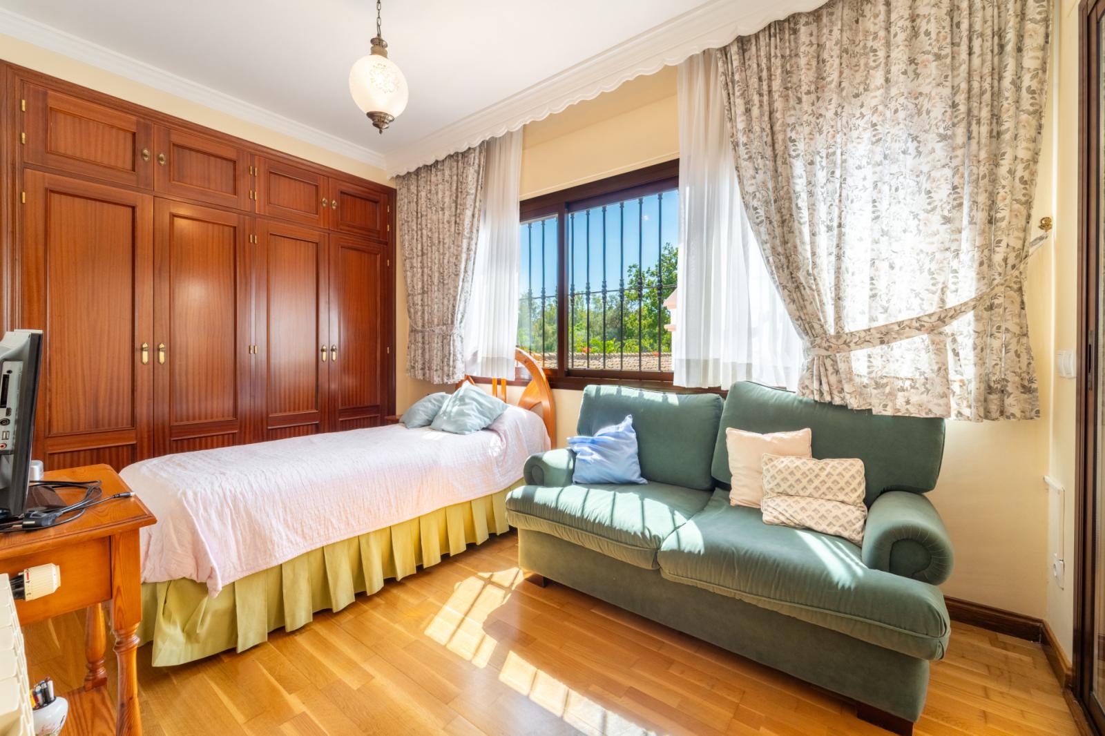 Semi-detached House for Sale in Marbella