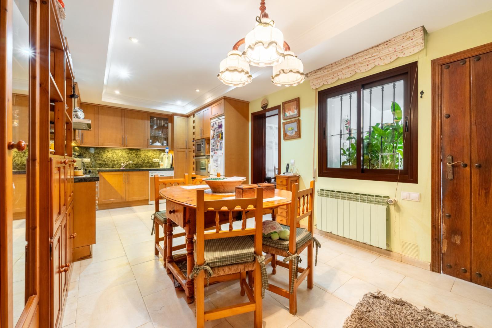 Semi-detached House for Sale in Marbella