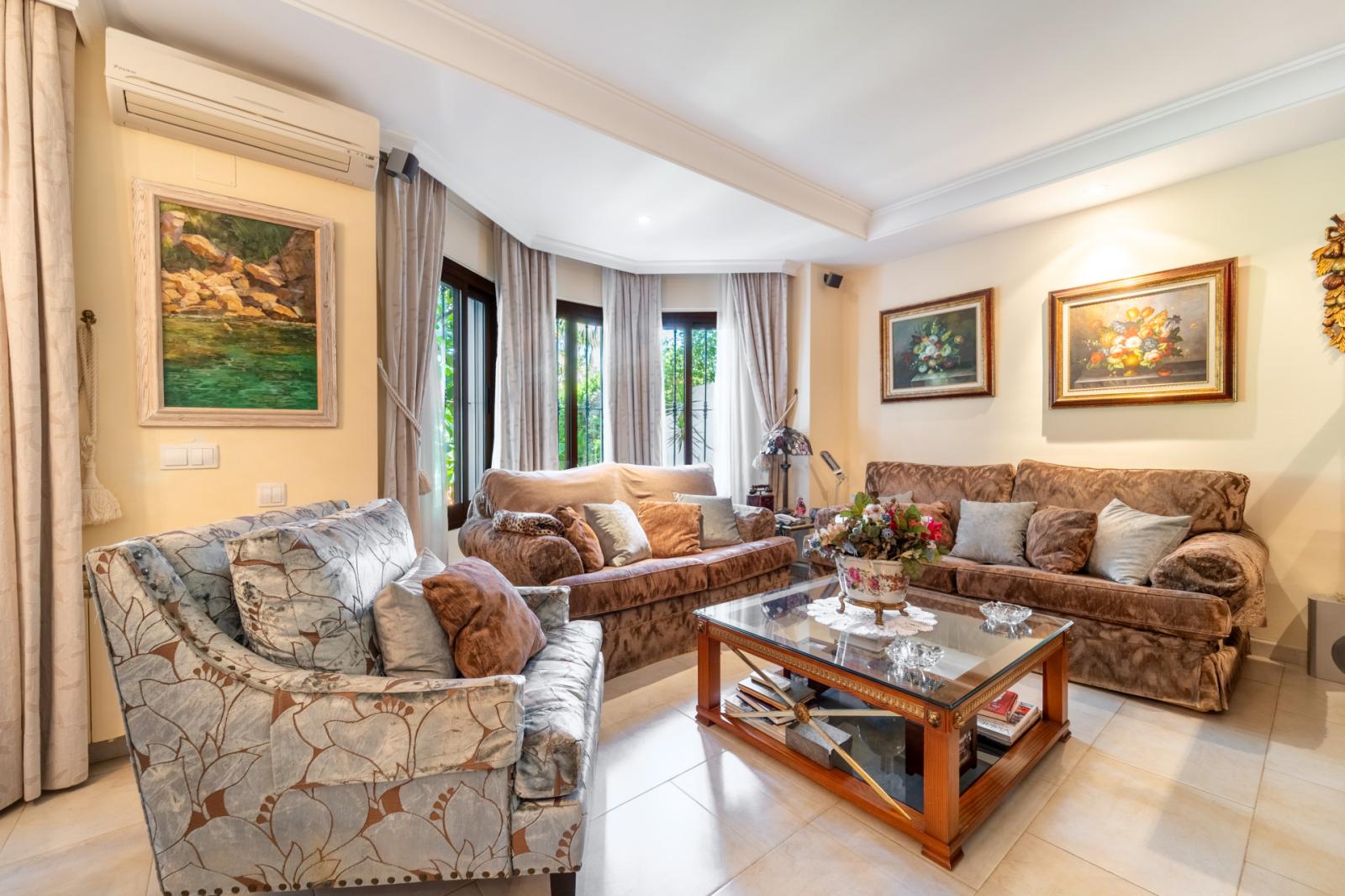 Semi-detached House for Sale in Marbella