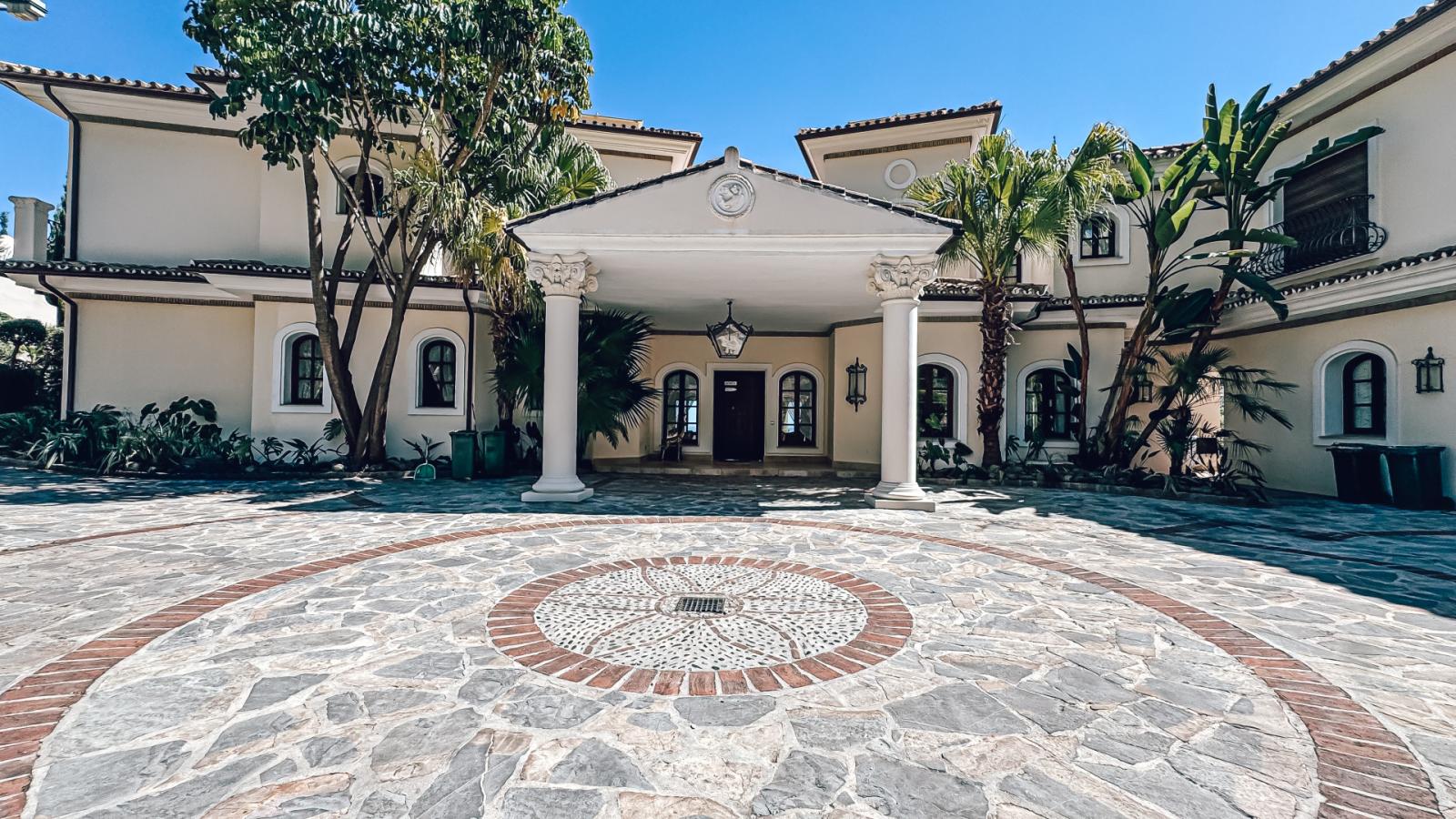 Villa for Sale in Benahavís