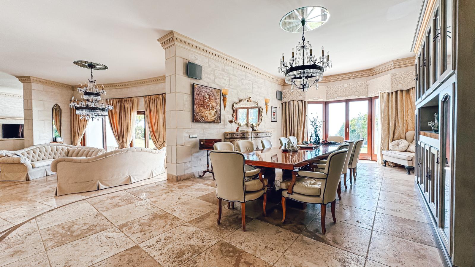 Villa for Sale in Benahavís