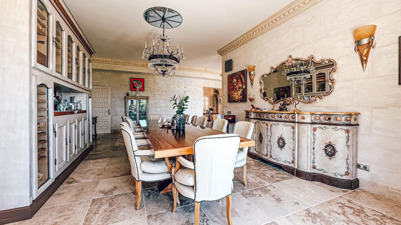 Villa for Sale in Benahavís