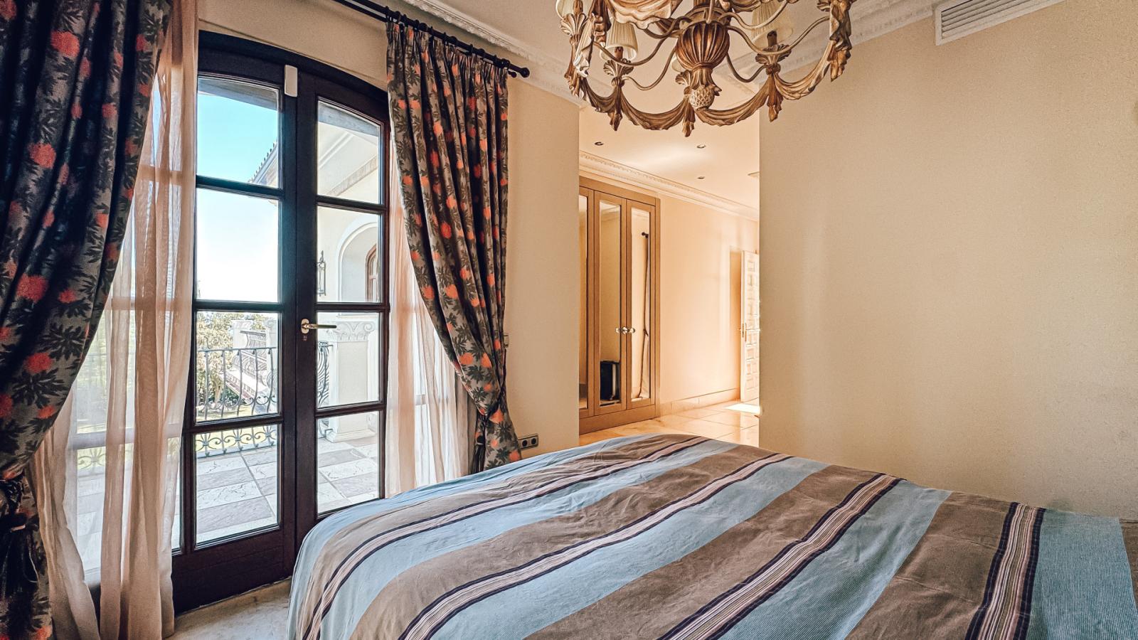 Villa for Sale in Benahavís