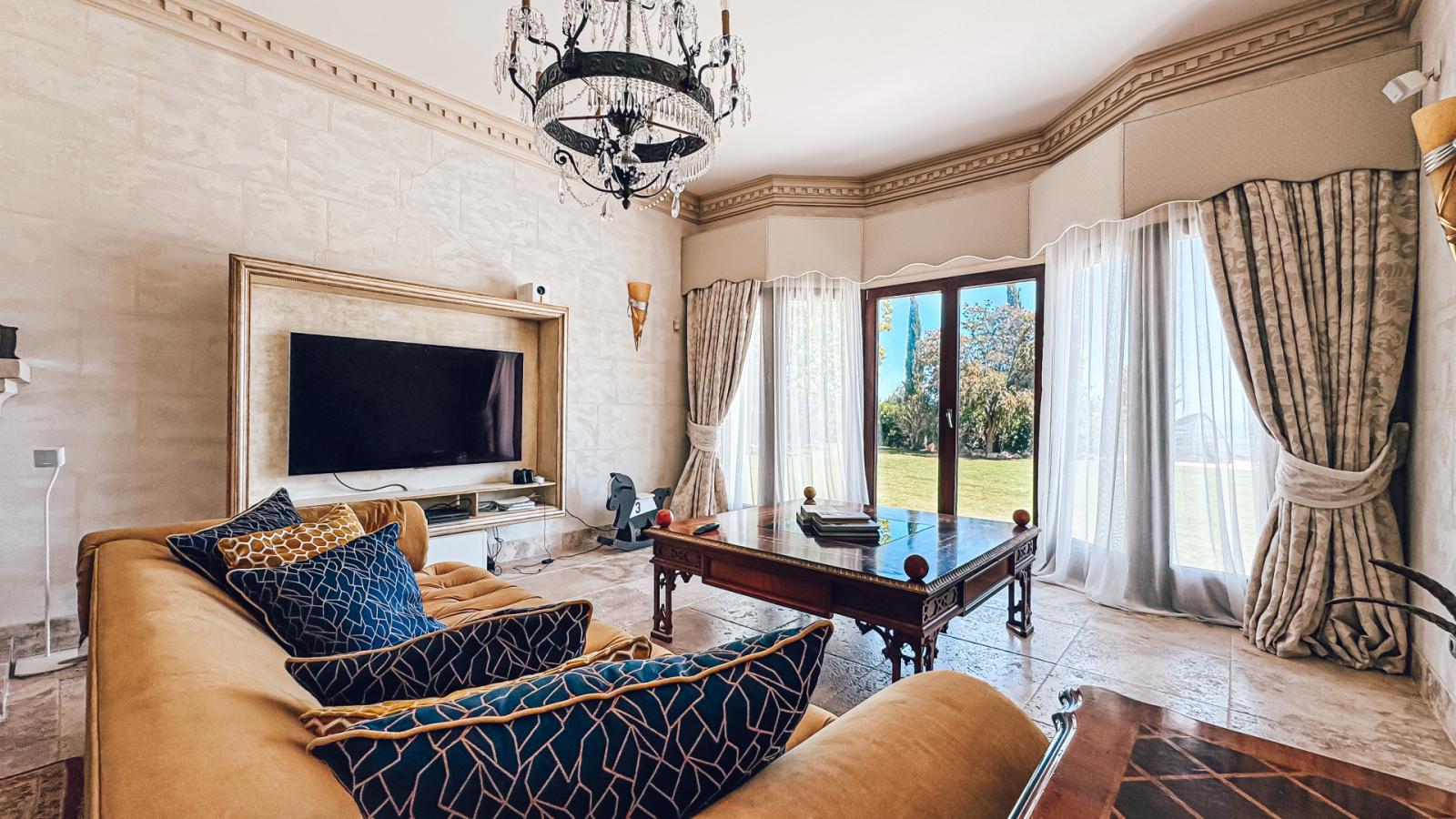 Villa for Sale in Benahavís
