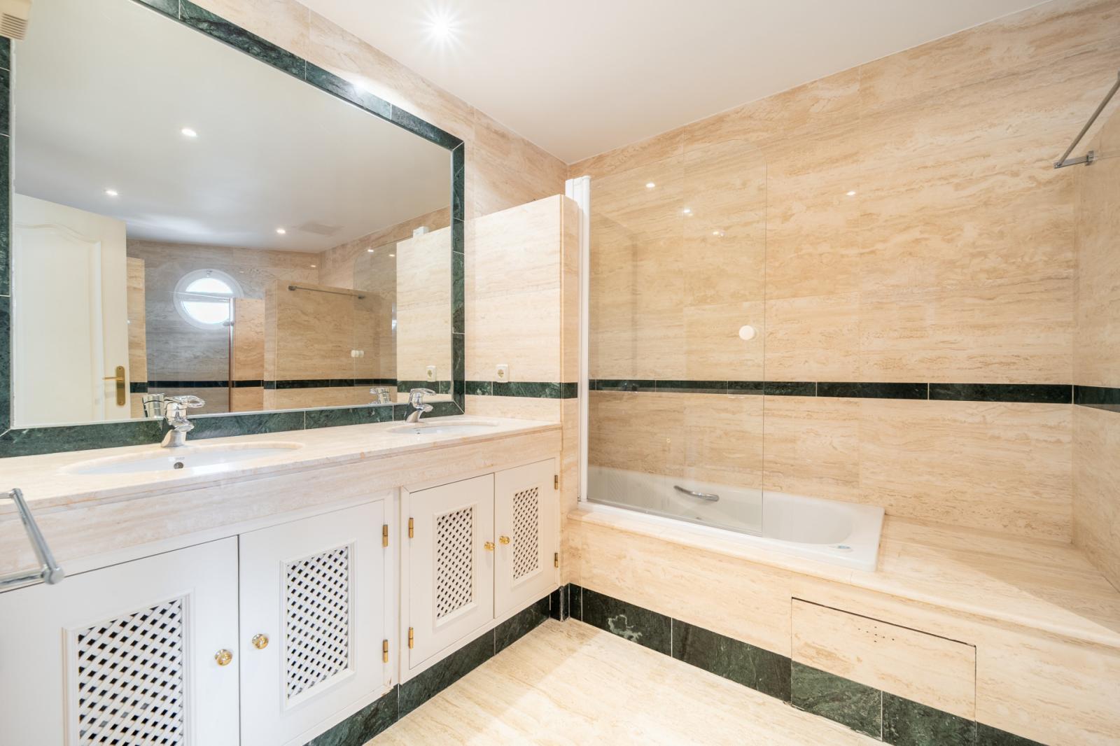 Apartment for Sale in Marbella