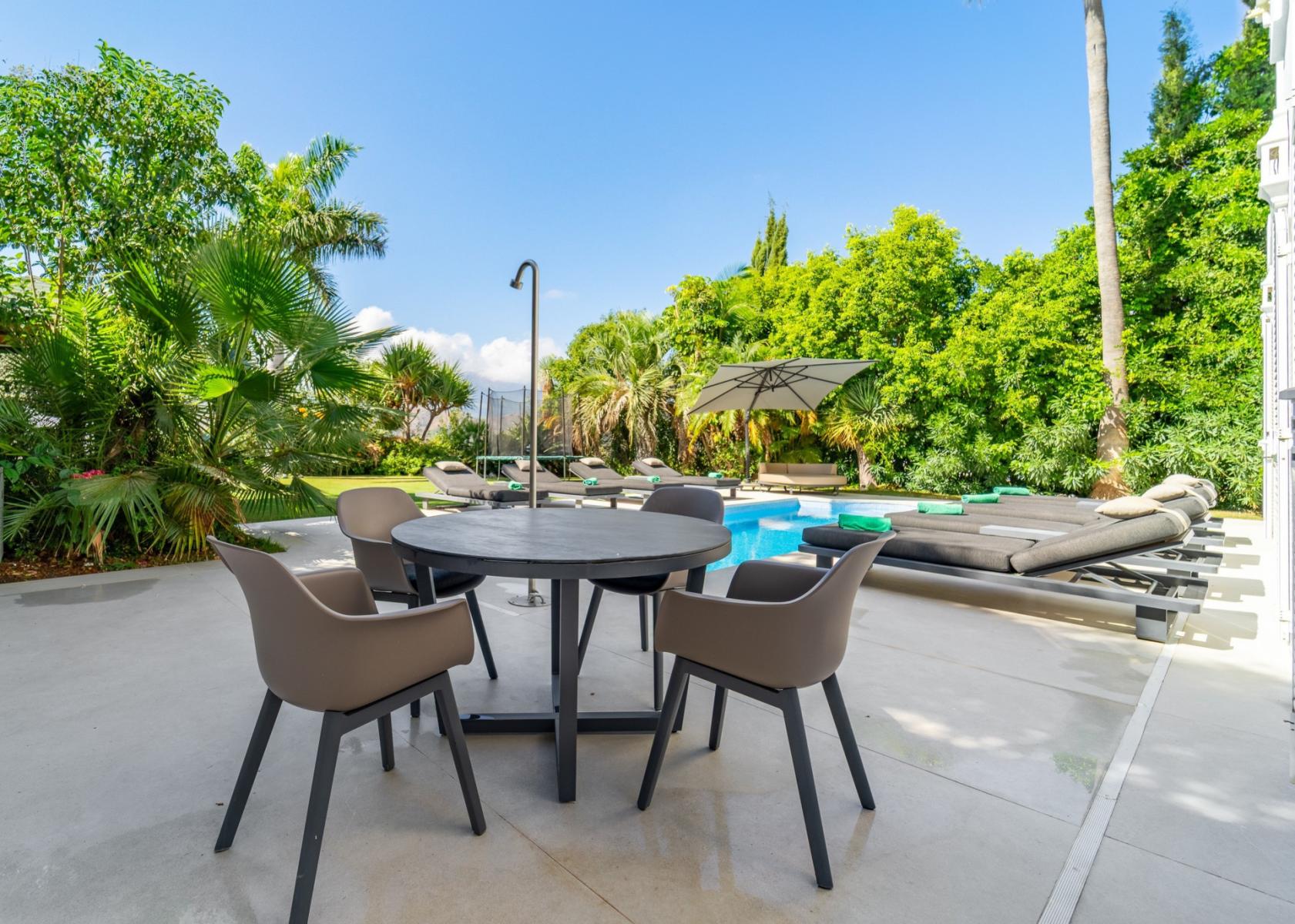 Villa en Venta en Istán