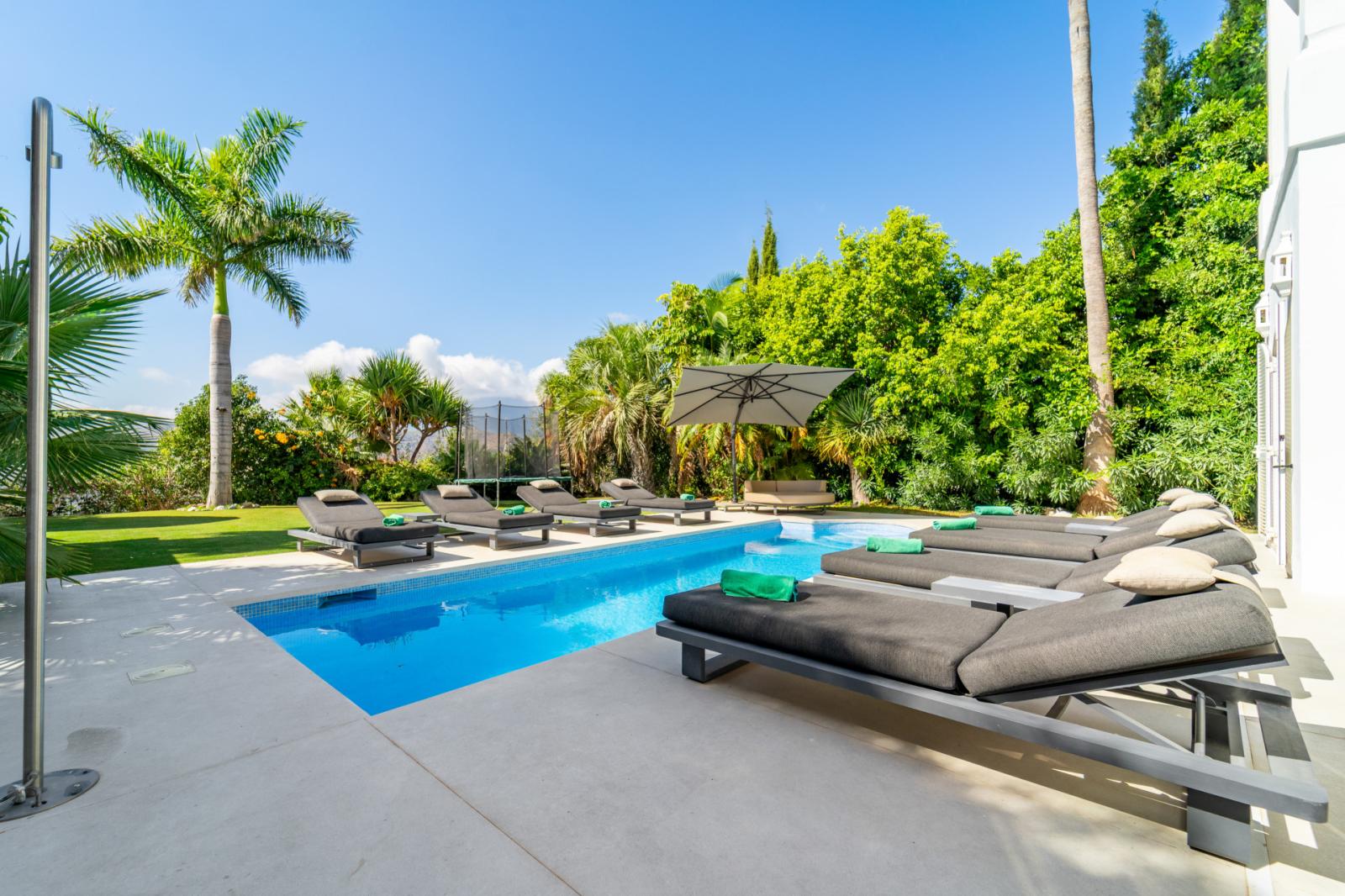 Villa en Venta en Istán
