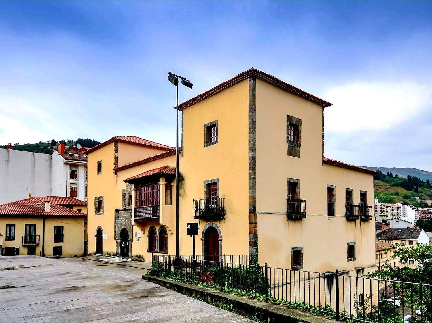 Edificio en Venta en Cangas del Narcea