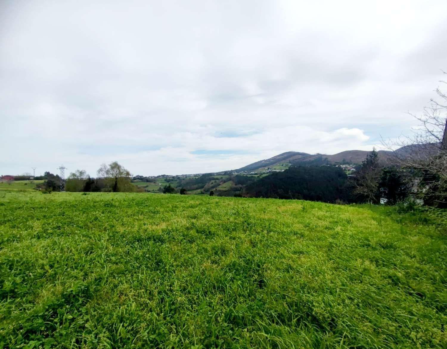 Parcela en Venta en Luarca