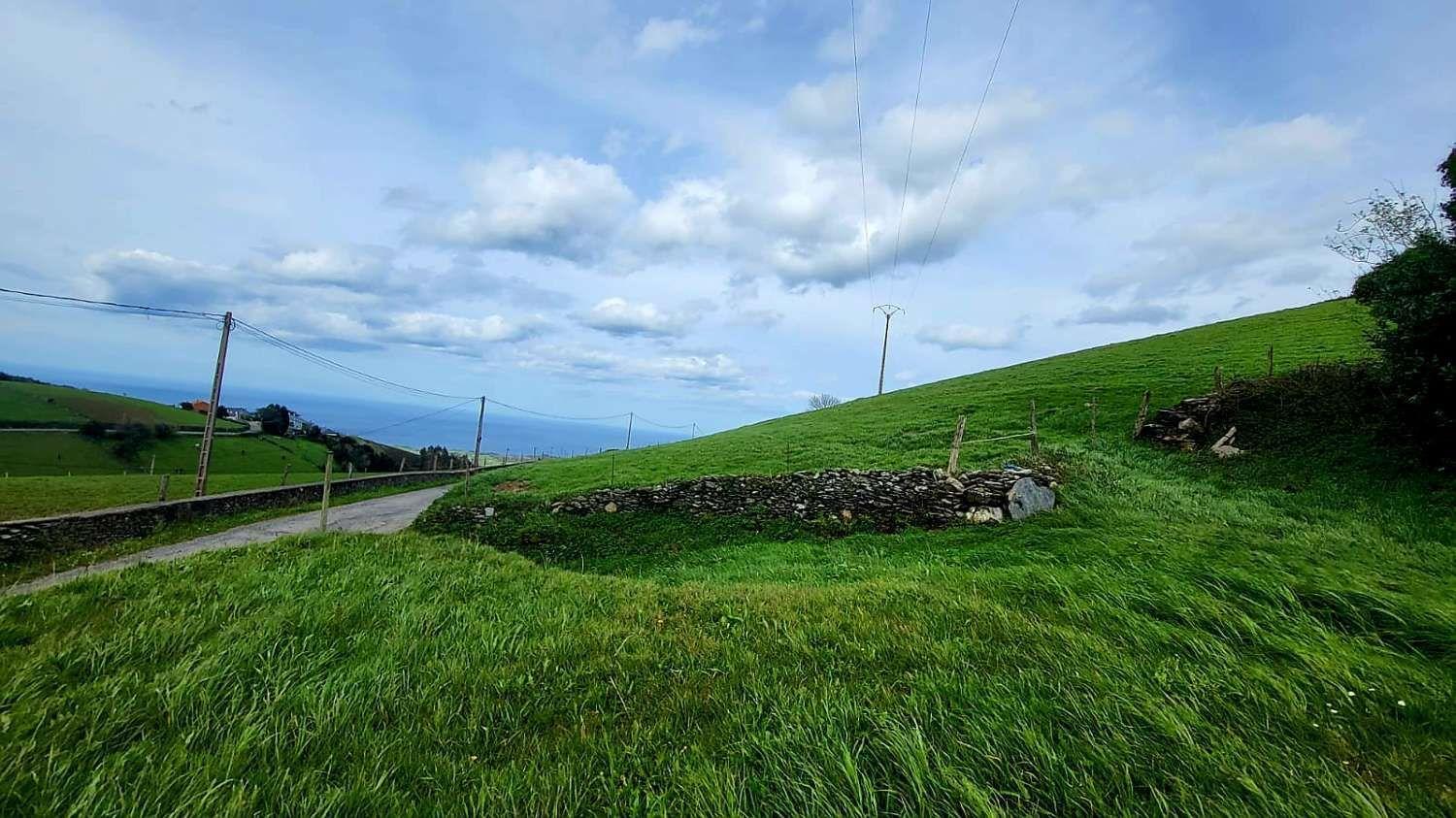 Parcela en Venta en Luarca