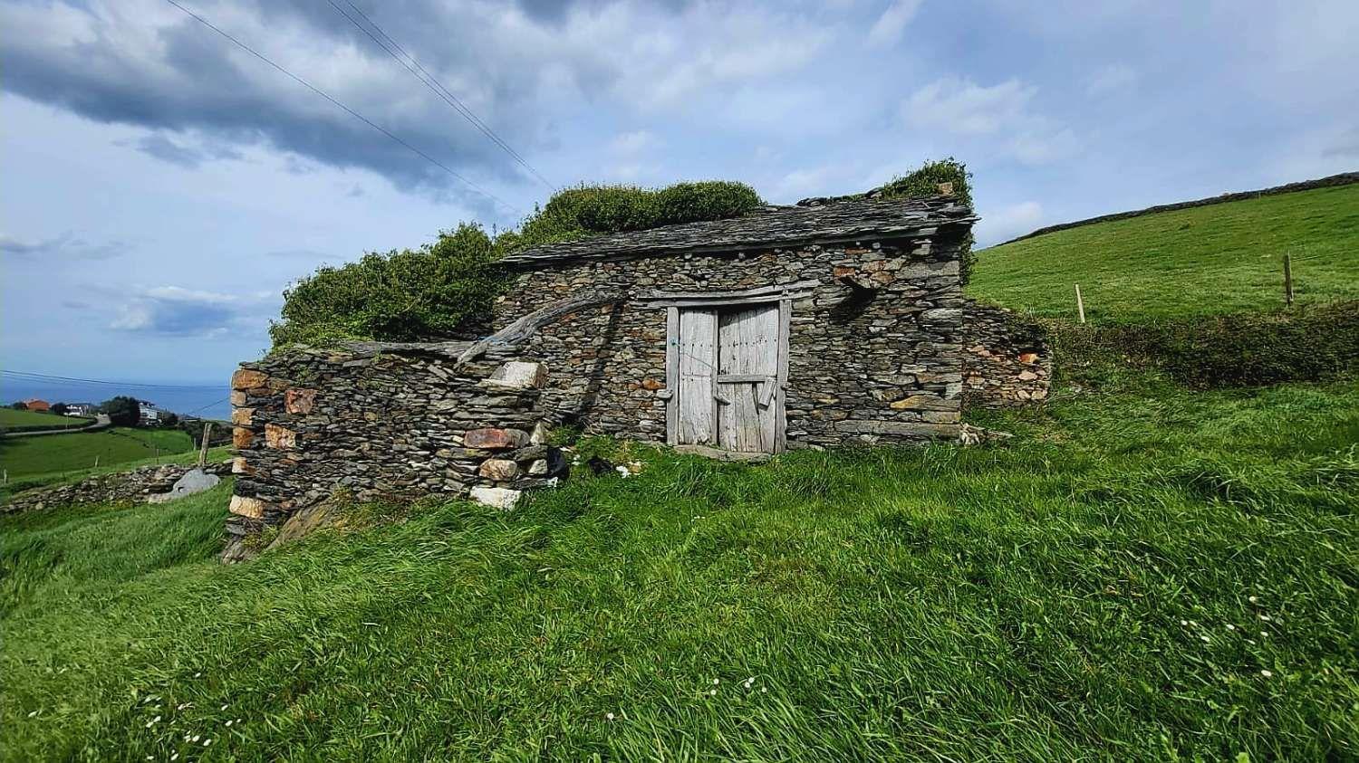 Parcela en Venta en Luarca